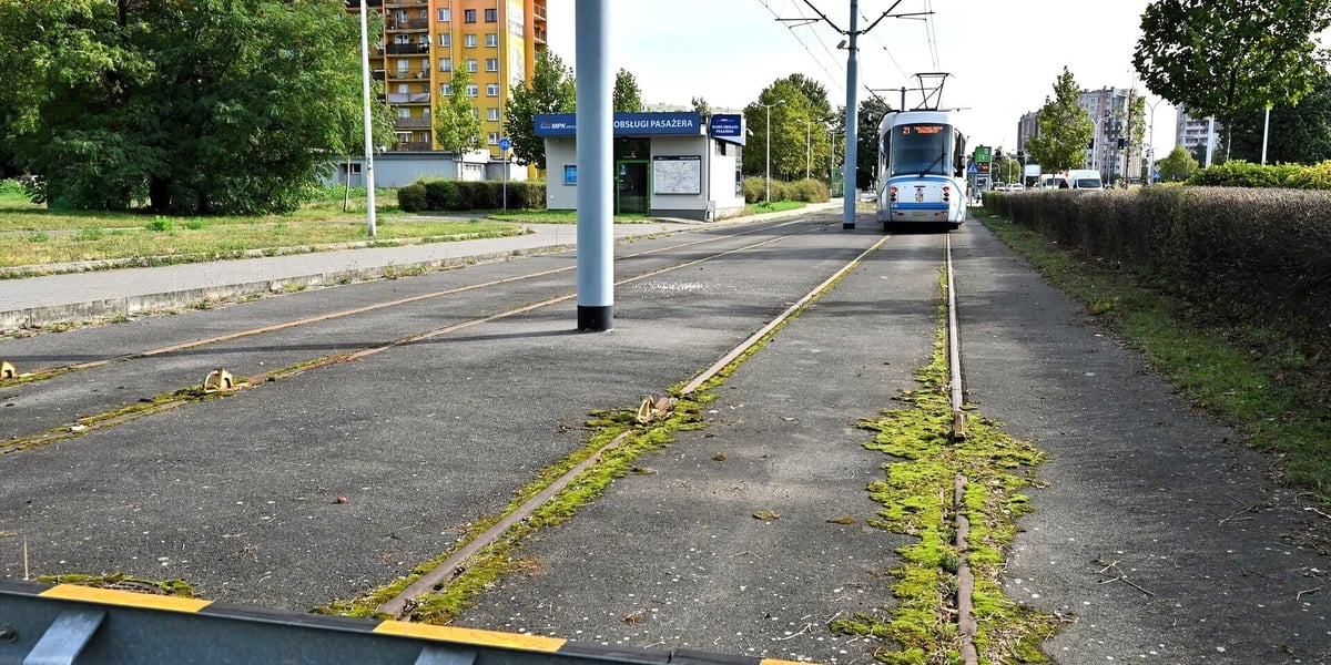 Koniec torów na ul. Świeradowskiej będzie początkiem nowej trasy do szpitala przy ul. Borowskiej. 