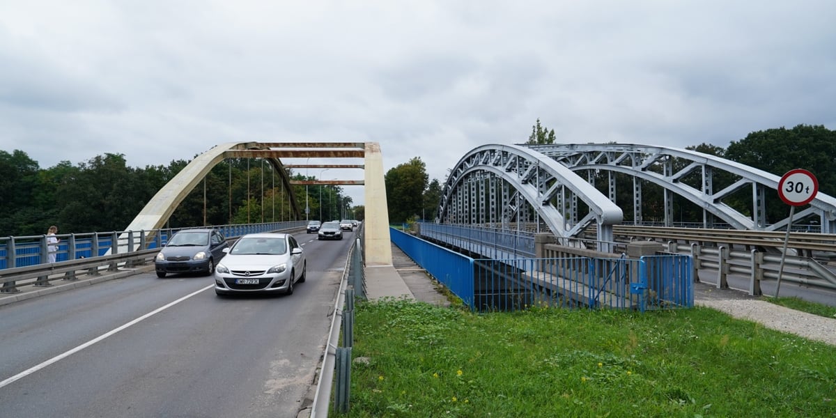 przywrócony ruch samochodowy na moście Jagiellońskim, poniedziałek 19.08.2024