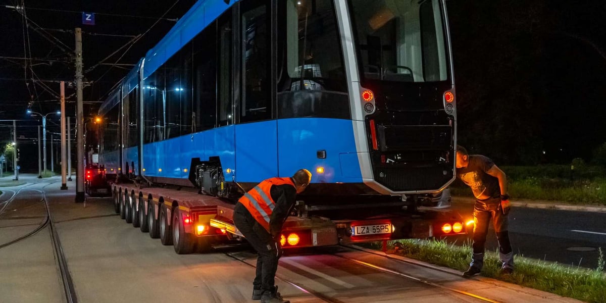 Trzynasty tramwaj marki Pesa Twist 146N w zajezdni MPK Wrocław