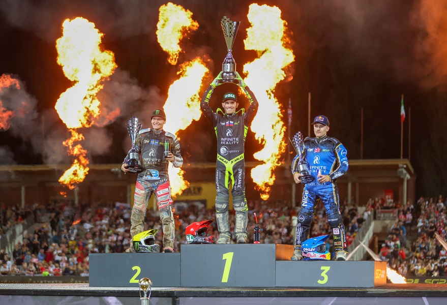 Stoją na podium: Martin Vaculik (Słowacja), Fredrik Lindgren (Szwecja) i Robert Lambert (Wielka Brytania)
