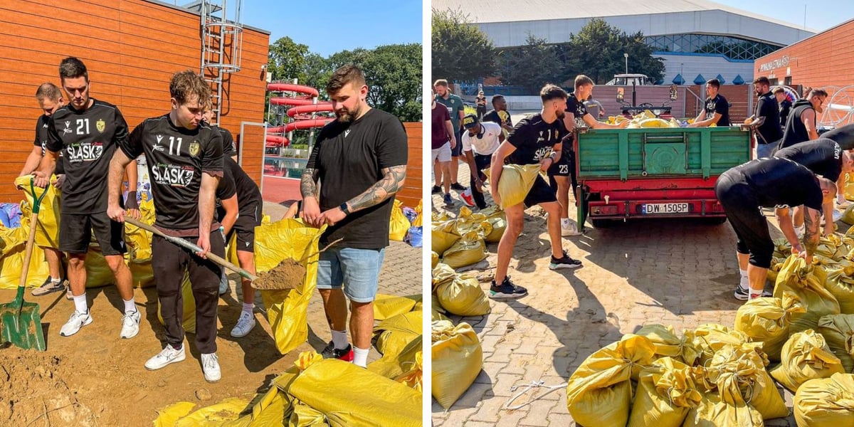 Piłkarze ręczni Śląska (ubrani w klubowe stroje) nasypują łopatami piach do worków i wrzucają je na naczepę
