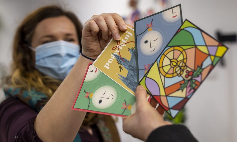 Pocztówką poświętuj-my komuś święta