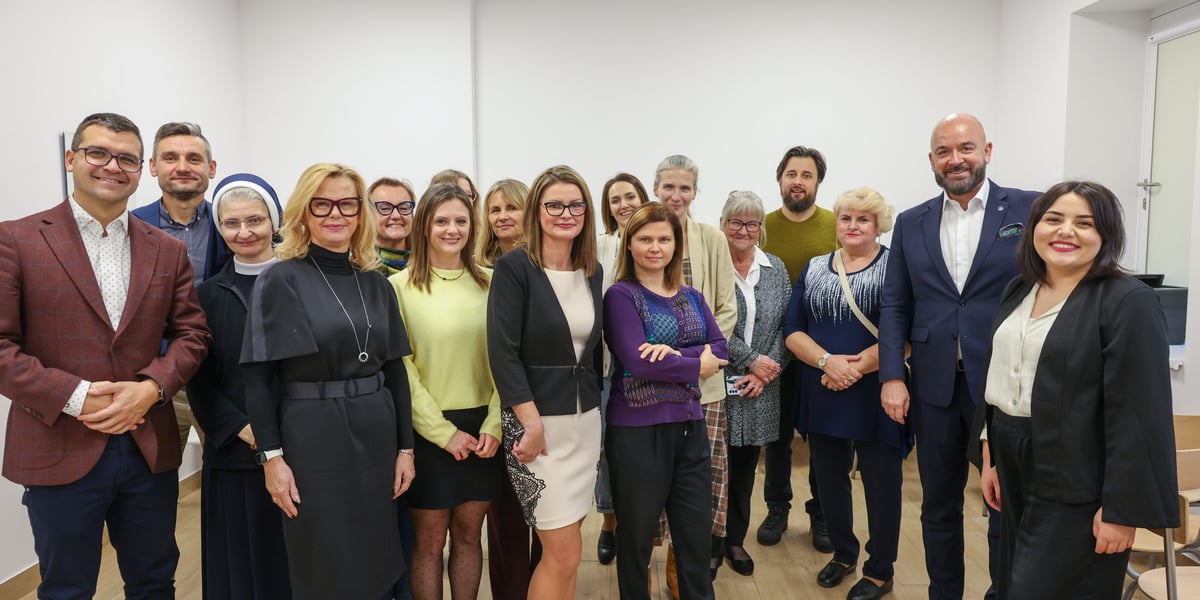 Otwarcie Centrum Rozwoju i Aktywności Dzieci i Młodzieży Muchobór Wielki przy ul. Stanisławowskiej 103 - wtorek 19 listopada 2024 r.