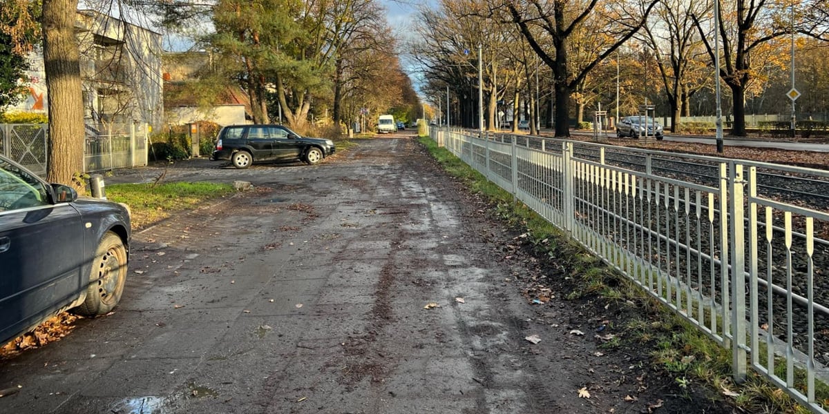 Na zdjęciu ulica Olszewskiego i miejsce przebiegu przyszłej drogi rowerowej 