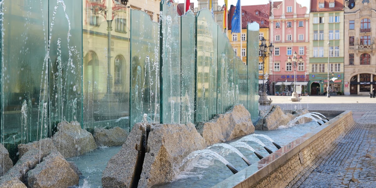 Fontanna Zdrój na wrocławskim Rynku - 1 kwietnia 2025 roku