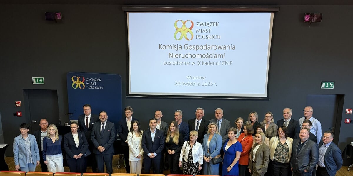 Uczestnicy inauguracyjnego spotkania Komisji Gospodarowania Nieruchomościami ZMP, Wrocław 28.04.2025