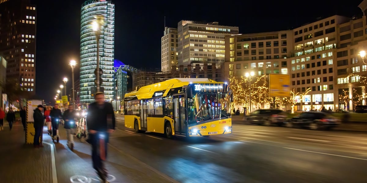 Tak Solaris Urbino prezentuje się na berlińskiej ulicy. Takie autobusy MPK już zakontraktowało. Jakie będą kolejne, okaże się po rozstrzygnięciu przetargu ogłoszonego 13 maja