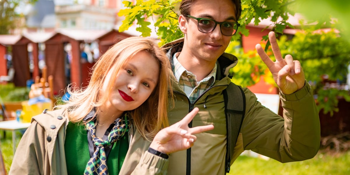 Kobieta i mężczyzna, uczestnicy Jarmarku Pawłowickigo, 24  maja 2025 r. 