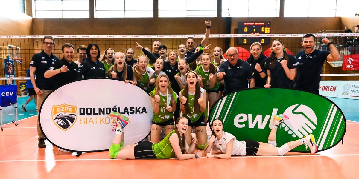 Zawodniczki EWL #Volley Wrocław z SP 97 we Wrocławiu zdobyły złoty medal w Młodzieżowych Mistrzostwach Polski 2025 w kategorii młodziczek