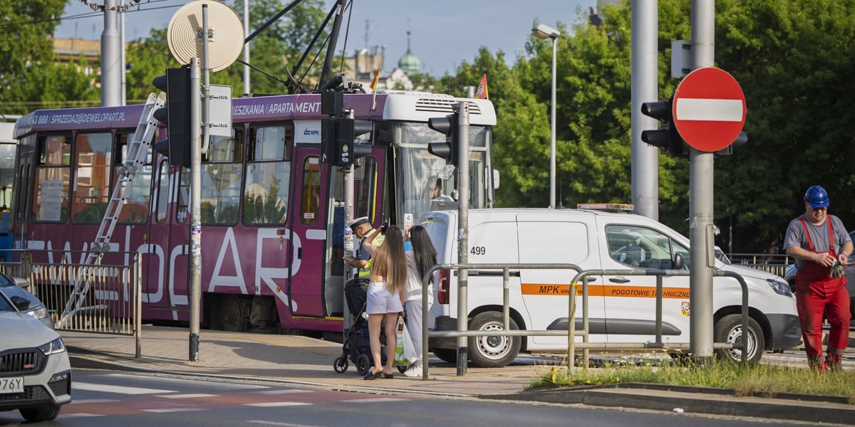 Awaria tramwaju na pl. Jana Pawła II