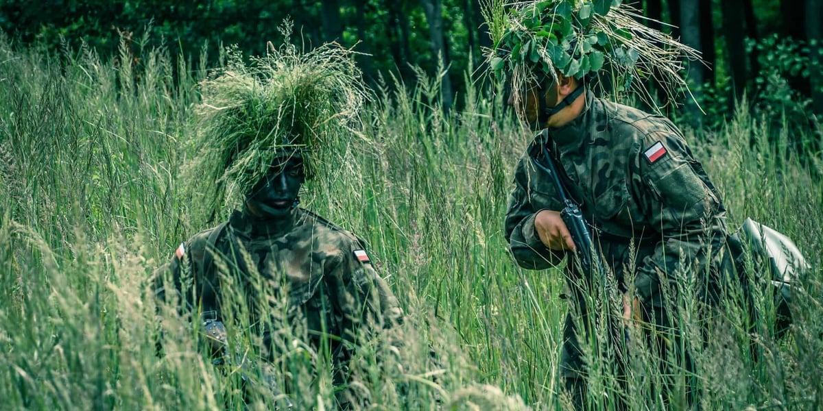 Żołnierze Dobrowolnej Zasadniczej Służby Wojskowej podczas "Wakacjach z wojskiem"