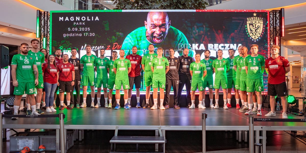 Zespół Śląska Wrocław na podeście w Magnolii, 5 września 2025