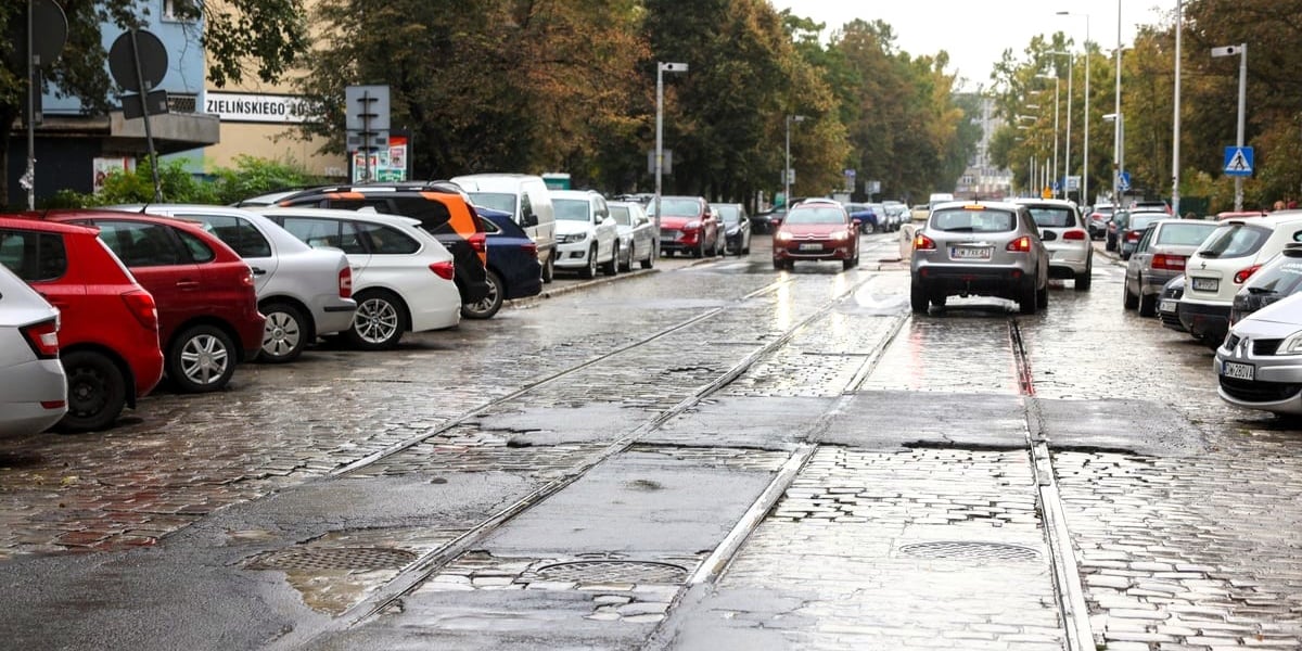 Tak obecnie prezentuje się ulica Zielińskiego. Trwa postępowanie, które wyłoni projektanta przebudowy drogi 