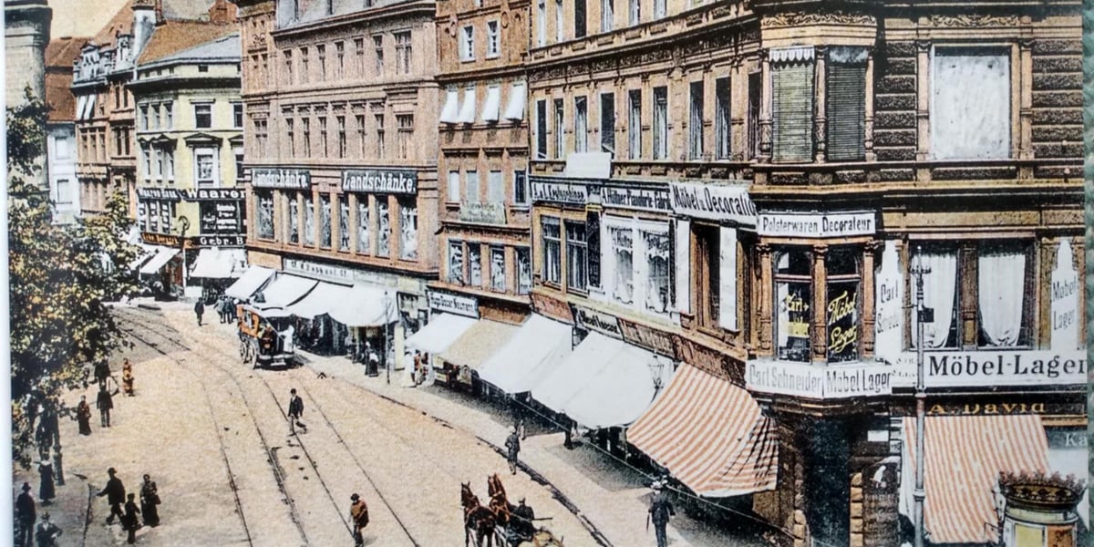 Nieistniejące już kamienice przy ulicy Oławskiej około roku 1902.