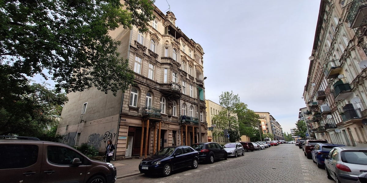 Widok na ul. Wysoką z zachowaną (po lewej stronie) kamienicą nr 4