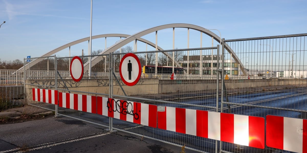 Stare mosty Chrobrego są nieczynne od momentu otwarcia nowej przeprawy, co nastąpiło w październiku 2023 roku 