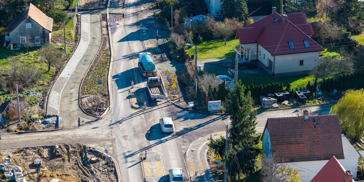 Ulica Wilkszyńska z lotu ptaka - na zdjęciu widać stan prac z początku listopada 