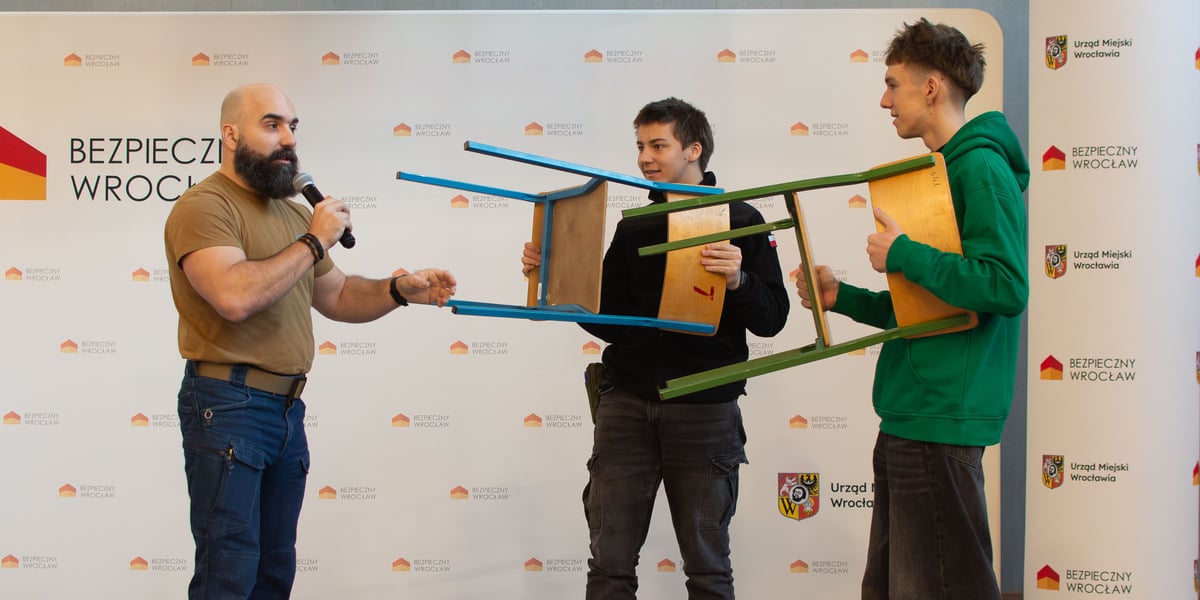 Szkolenie z bezpieczeństwa w XVI LO przy ul. Reja