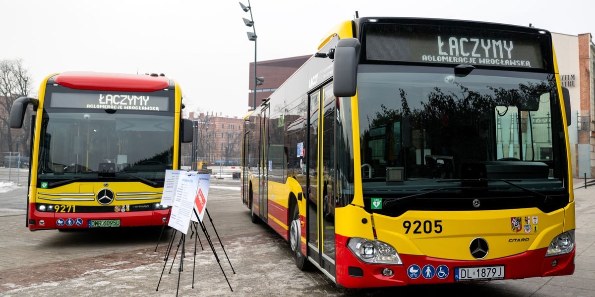Nowe autobusy aglomeracyjne to Mercedesy z silnikami Diesla oraz elektryczne. Dwa z tych pojazdów prezentowane były na Placu Wolności 