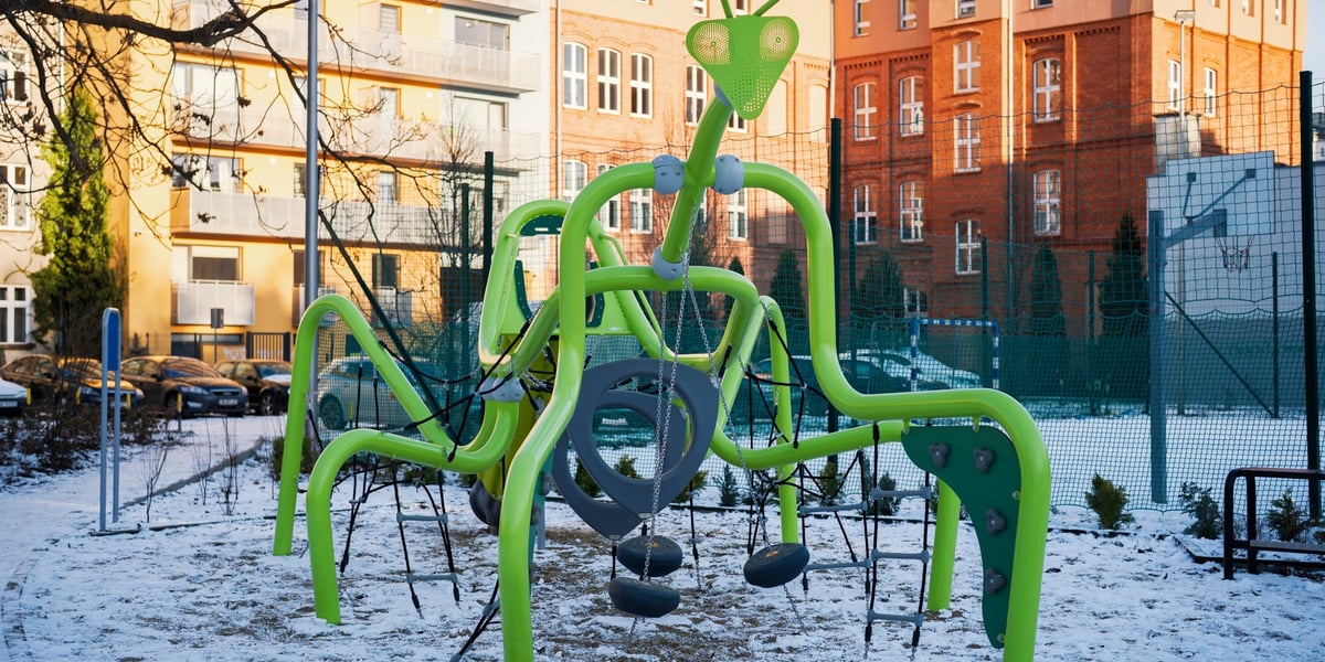 Modliszka to tak naprawdę urządzenie wielofunkcyjne dla dzieci