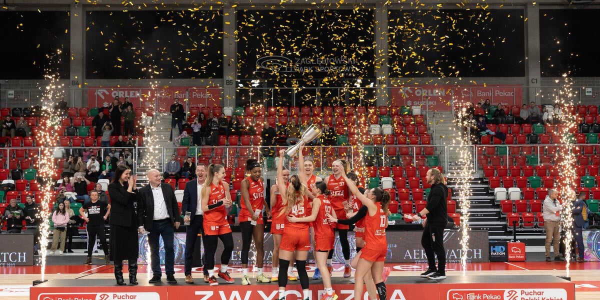 Koszykarki Ślęzy Wrocław cieszą się ze zwycięstwa w finale Pucharu Polski. Sosnowiec, 11.01.2026