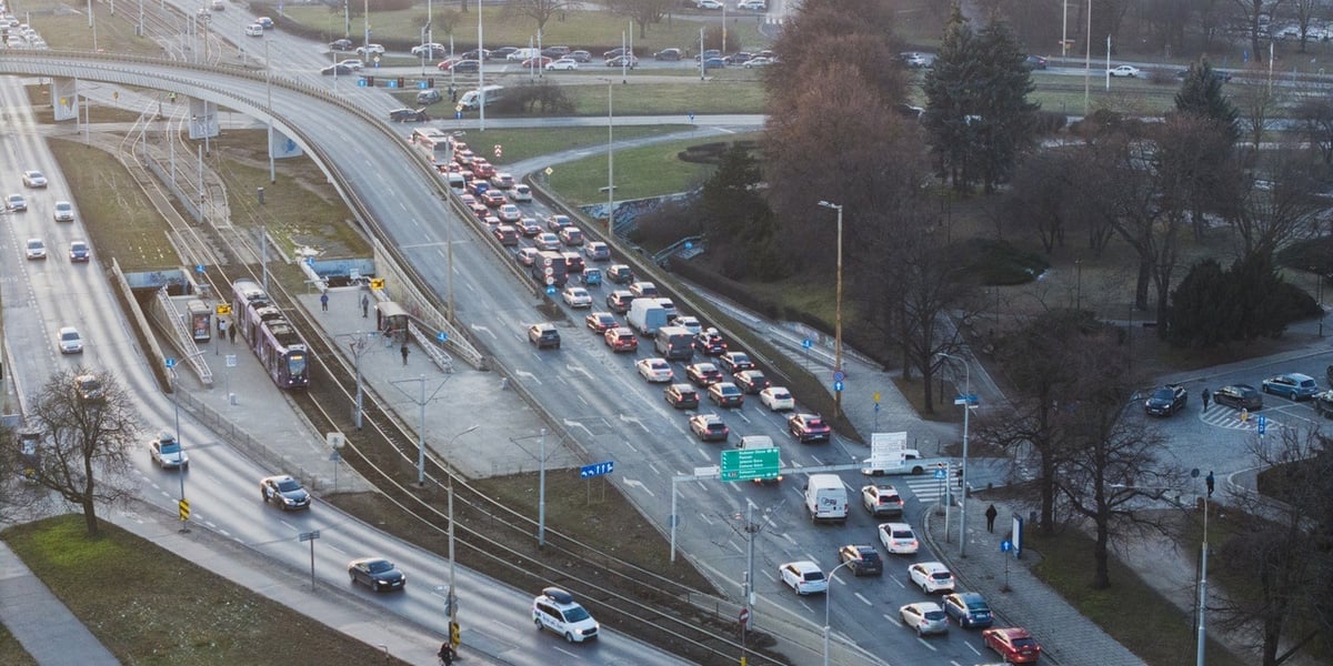 Samochody na pl. Społecznym