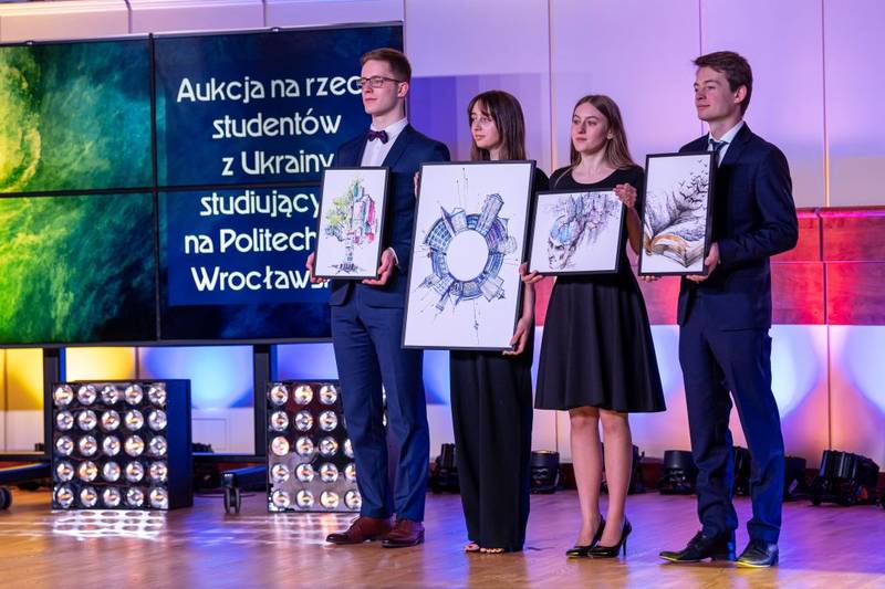 Aukcja charytatywna na Politechnice Wrocławskiej na rzecz studentów z Ukrainy