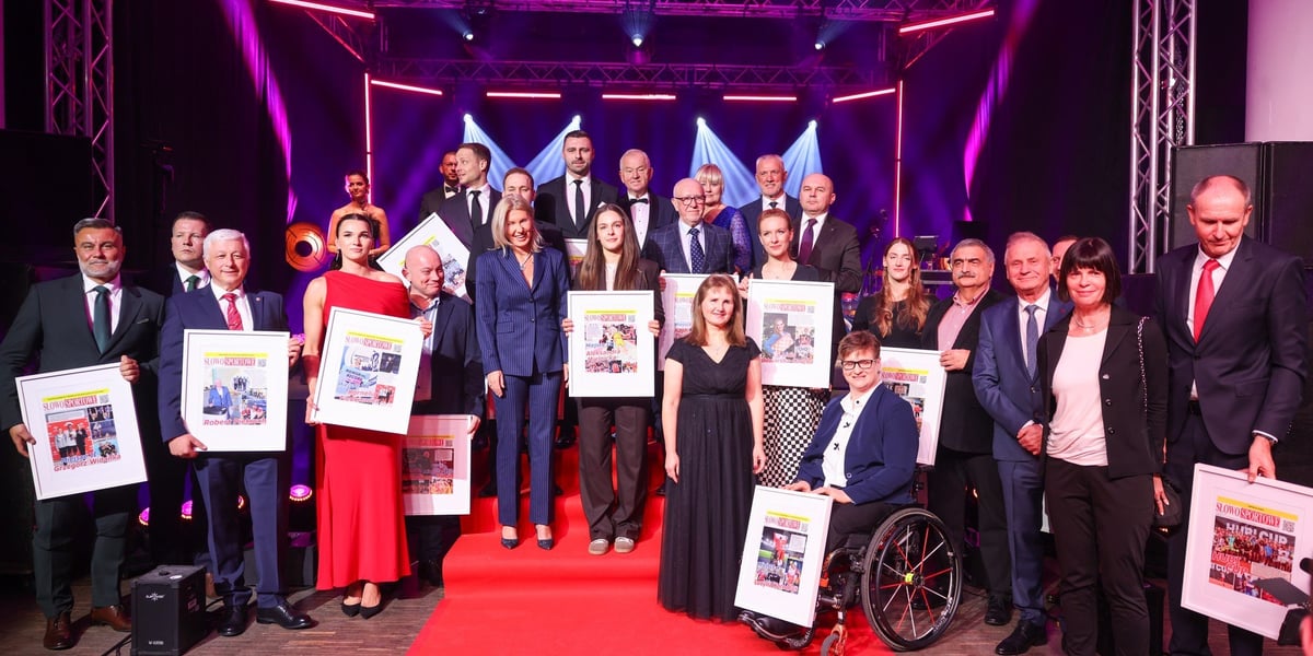 Bal Sportowca 2026 - wyróżnieni przez Słowo Sportowe zawodnicy, trenerzy i ludzie sportu na grupowym zdjęciu z wiceprezydent Wrocławia Renatą Granowską