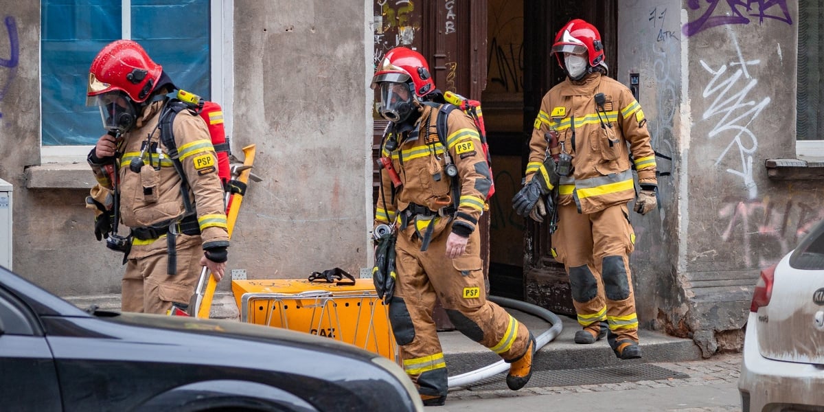 Strażacy na Sępa-Szarzyńskiego 