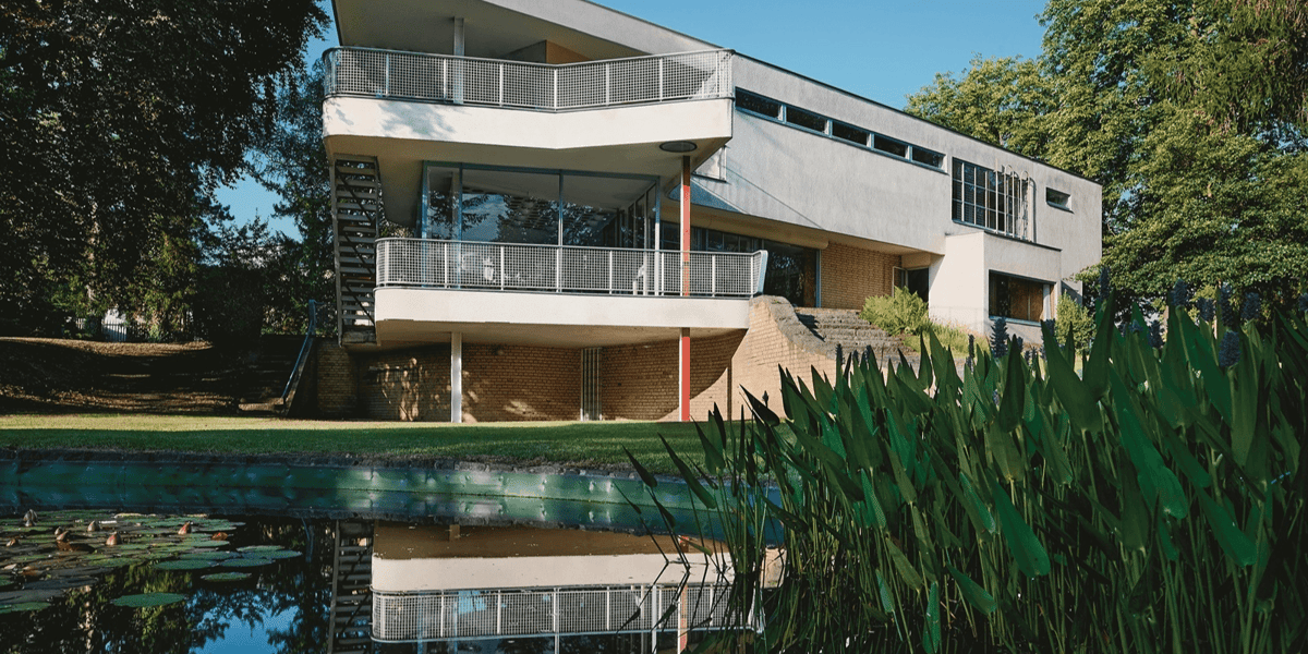 Willa Schminke w Löbau. Na zdjęciu widać oryginalny, modernistyczny budynek