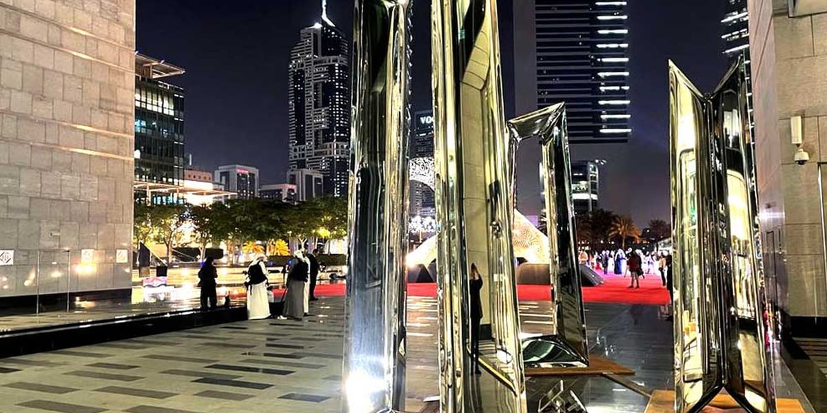 Instalacja Oskara Zięty w Dubaju
