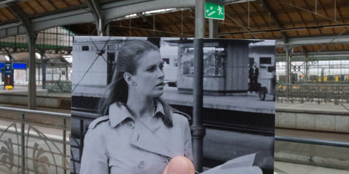 Serial "Stawka większa niż życie", odcinek 12 - "Zdrada". Beata Tyszkiewicz na peronie Dworca Głownego PKP we Wrocławiu. Fot. Piotr Zając Photography