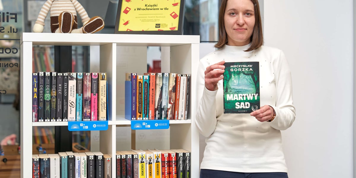 Natalia Michalczyk z filii nr 7 zaprasza po książki z Wrocławiem w tle.