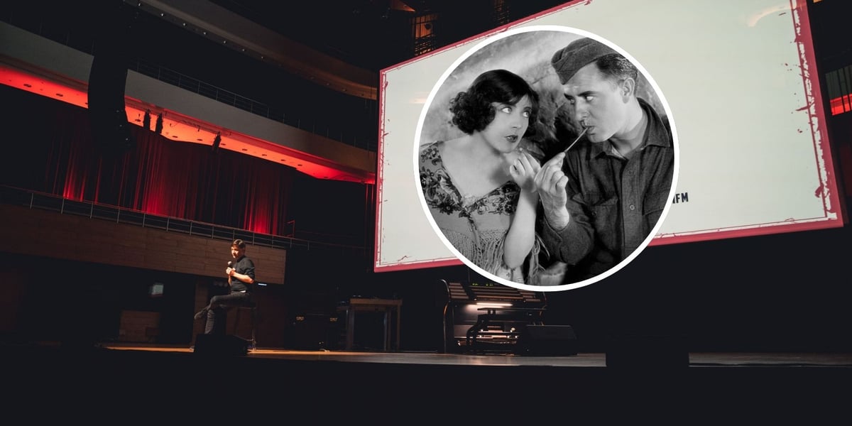 Kolaż dwóch zdjęć – na dużym organista przed ekranem w Narodowym Forum Muzyki, na małym dwoje aktorów z filmu niemego „Wielka parada”