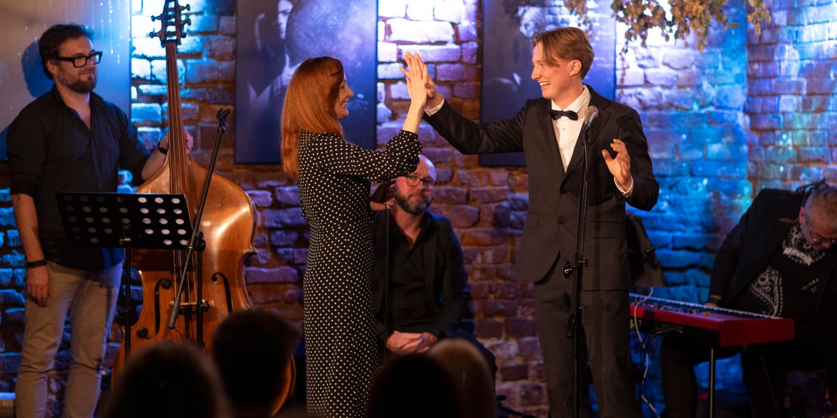 Justyna Szafran i Maciej Musiałowski podczas koncertu na rzecz powodzian. Wrocław, 15.10.2024