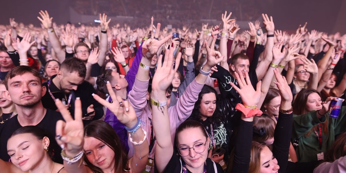 Wrocław Hip Hop Festival 2024 w Hali Stulecia. Publiczność przed sceną