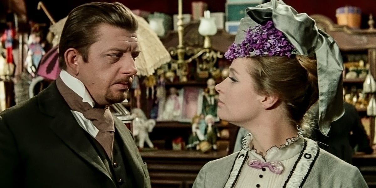Kadra z filmu "Lalka" w reżyserii Wojciecha Jerzego Hasa. Na zdjęciu Mariusz Dmochowski (Wokulski) i Beata Tyszkiewicz (Izabela Łęcka). 