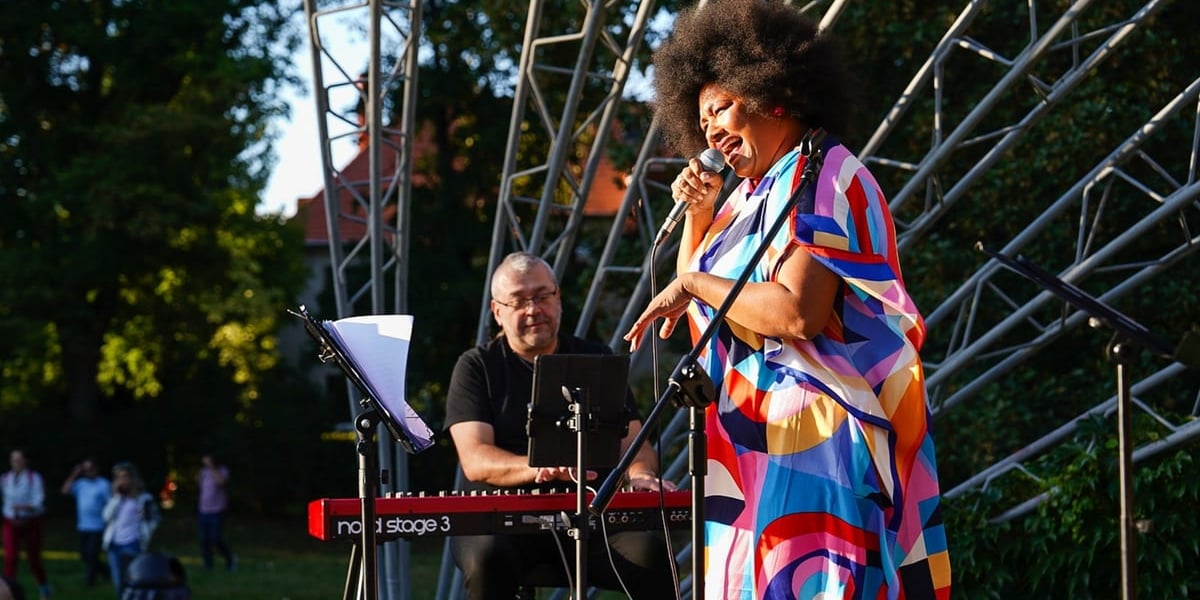 Emose Uhunmwangho występuje podczas "Muzycznych Parków Wrocławia"