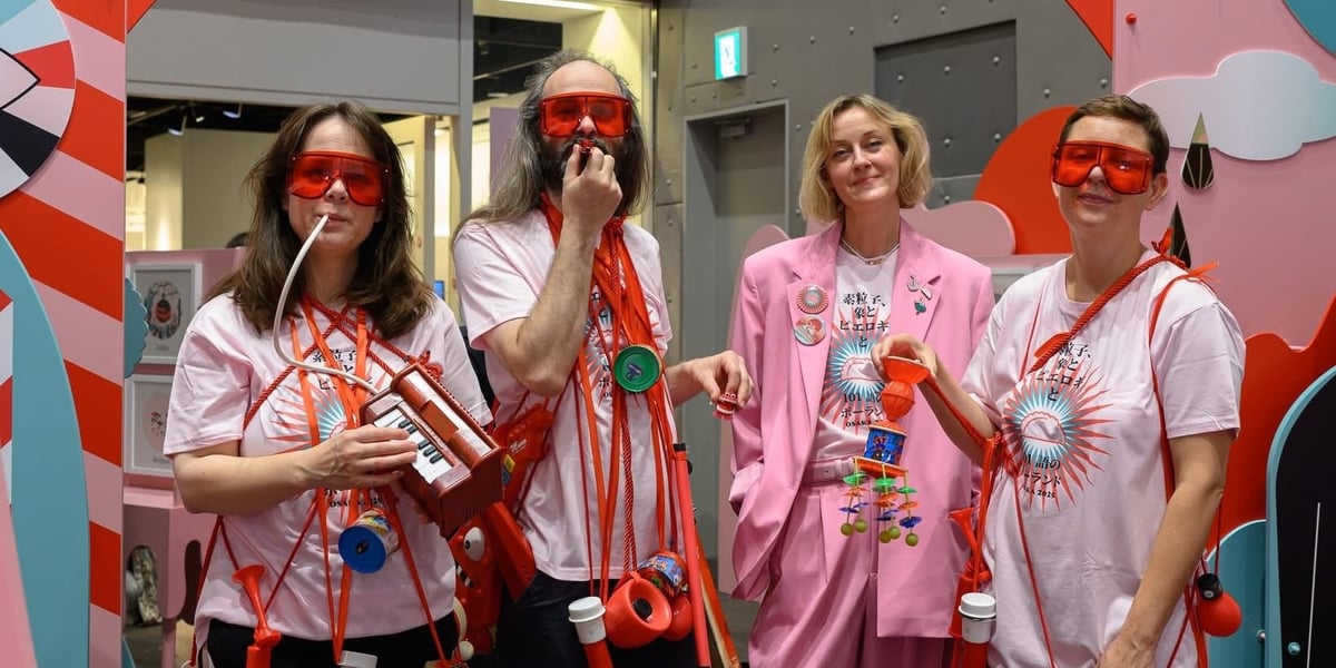 Grupa artystyczna Małe Instrumenty koncertowała w Japonii. O lewej: Iwona Sztucka, Paweł Romanczuk, Magda Burczyńska (współtwórczyni wystawy), Justyna Skoczek