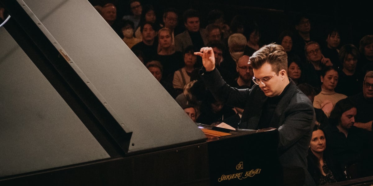 Na zdjęciu Piotr Alexewicz gra w II etapie Konkursu Chopinowskiego w Filharmonii Narodowej