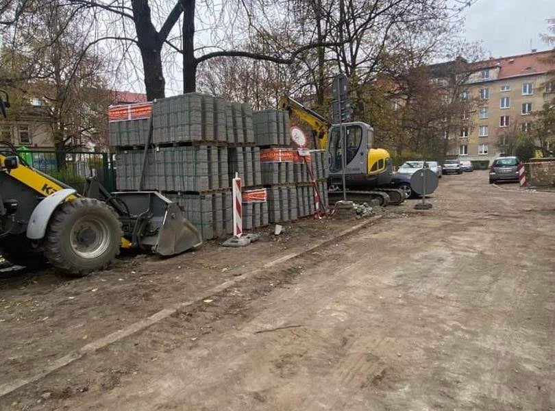 Odcinek 157 - wnętrze podwórka przy zbiegu ulic Piastowskiej, Gdańskiej, Sopockiej i Nowowiejskiej 