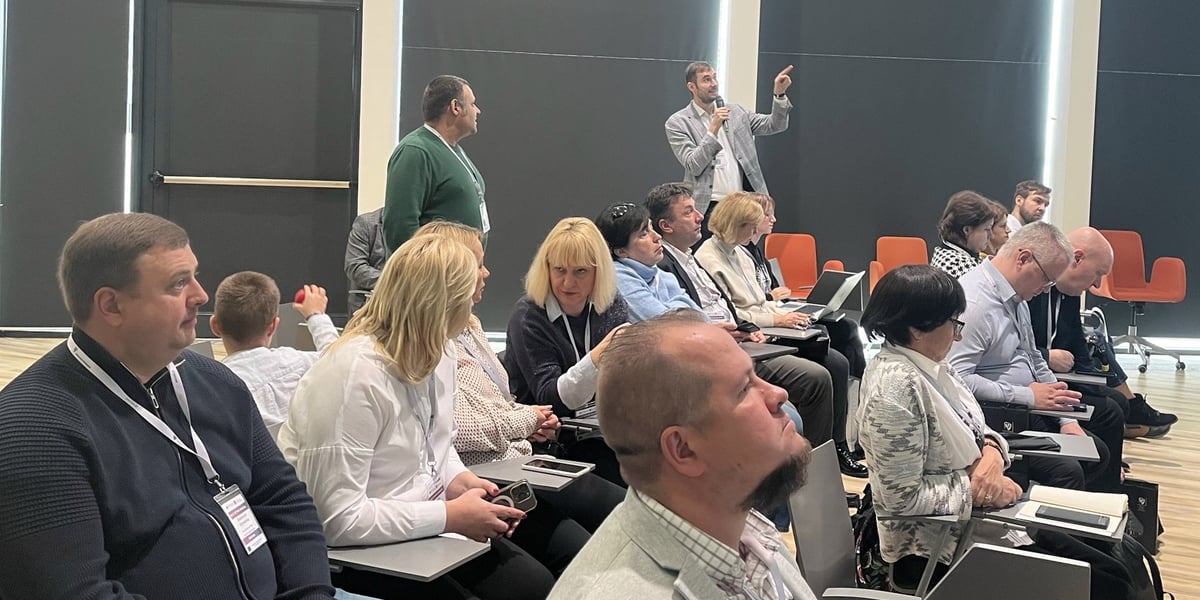 Uczestnicy szkoleń z cyberbezpieczeństwa.