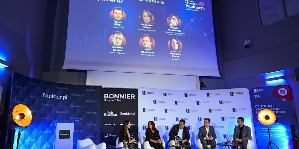 Poprzednia edycja Forum Biznesu, prelegenci na scenie podczas debaty