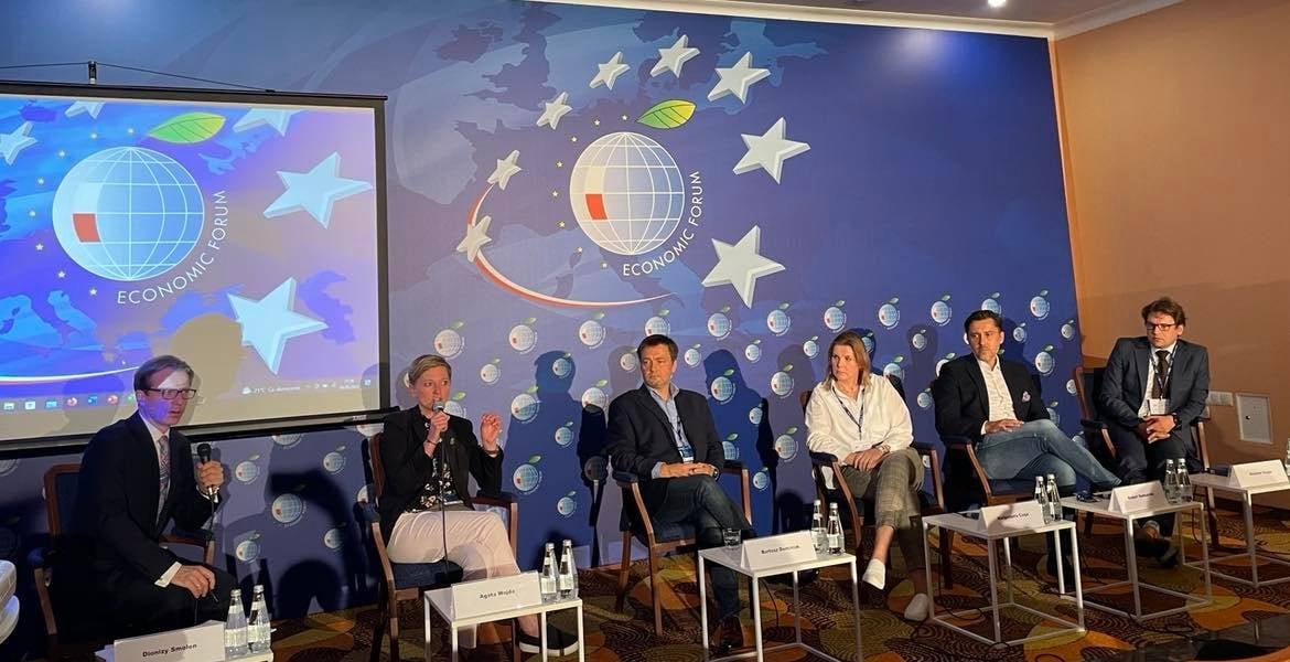 O Smart City rozmawiali: Dionizy Smoleń , Agata Wojda, Bartosz Dominiak, Małgorzata Czaja, Robert  Bednarski oraz Szymon Ciupa. 