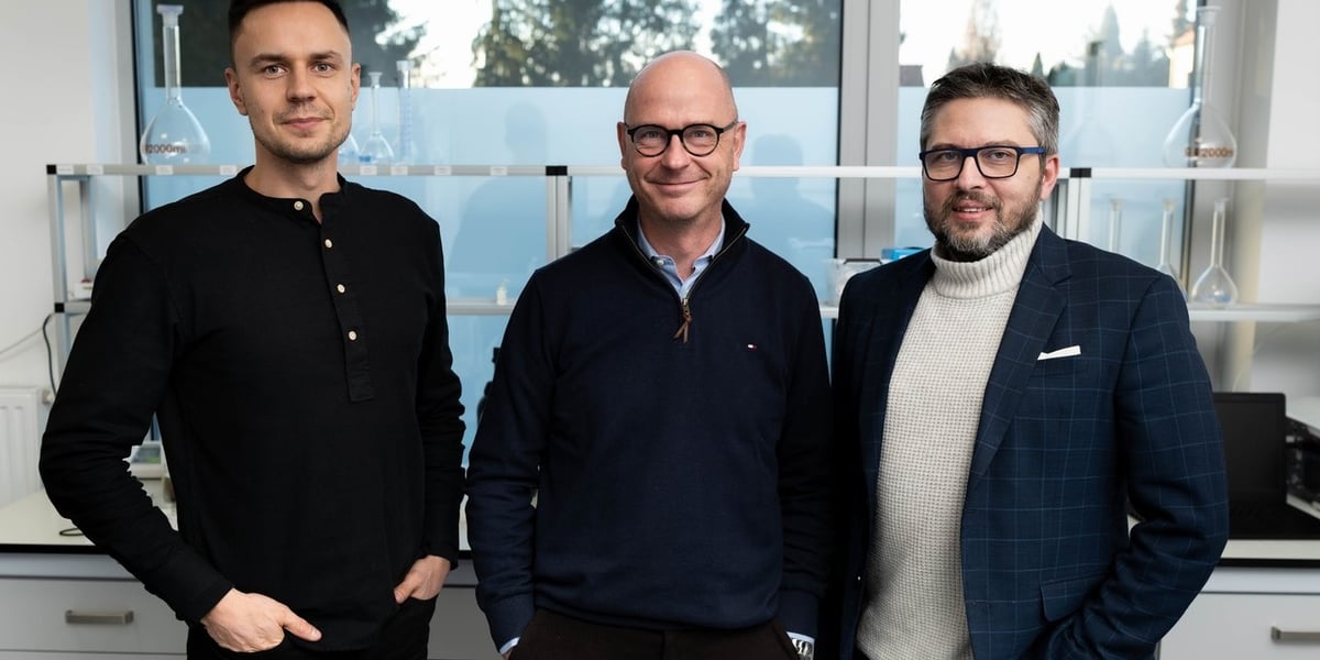 Na zdjęciu widać od lewej strony: Konrad Krajewski, Jan Hendriks, Paweł Biernat