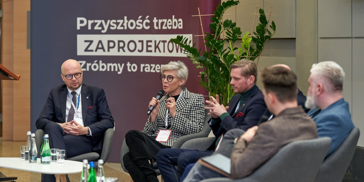 Uczestnicy konferencji inaugurującej powstanie Europejski Hub Innowacji Cyfrowych - WRO4digITal.
