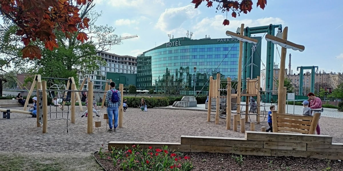 Doposażony został m.in. plac zabaw na Wyspie Bielarskiej
