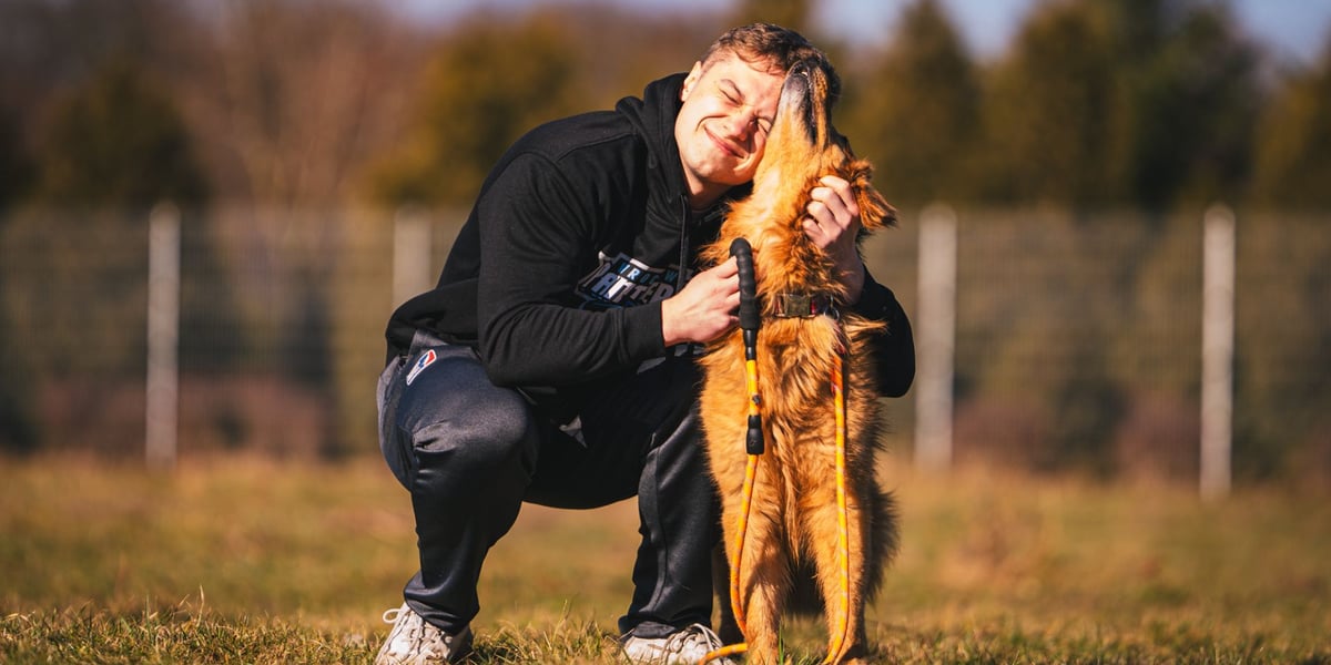 Mafin z Maciejem Jabłońskim, zawodnikiem Panthers Wrocław
