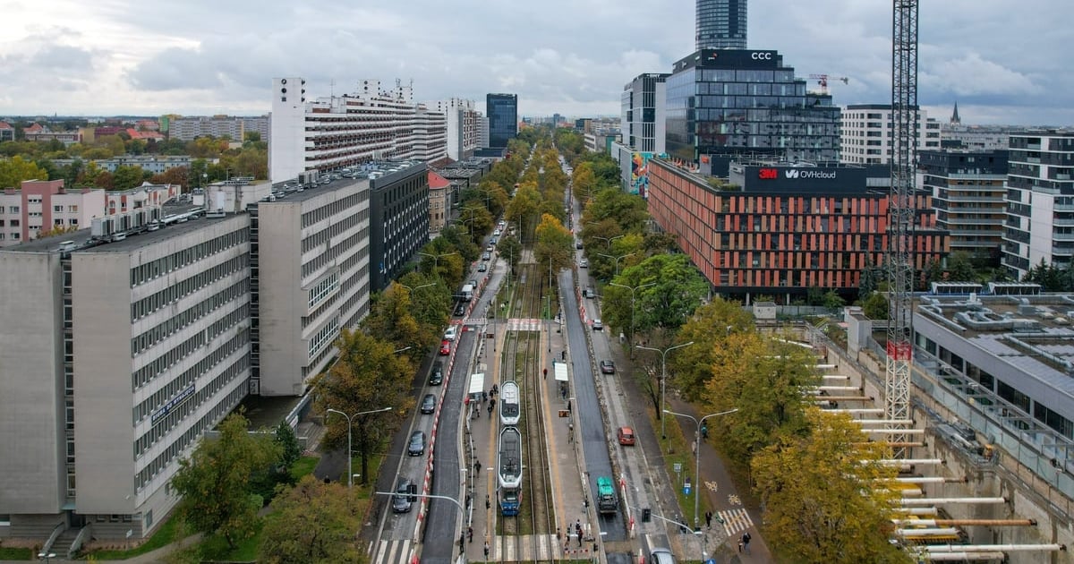 19 kwietnia - prace torowe na ul. Powstańców Śląskich. Zmiany tras tramwajów