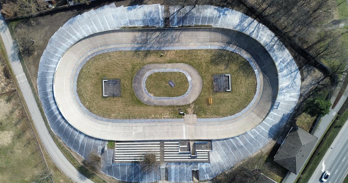 Postępuje przebudowa toru kolarskiego przy ul. Żmigrodzkiej